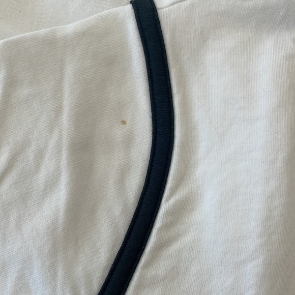 Staud x New Balance tshirt in ivory with navy blue piping - Picture 3 of 6